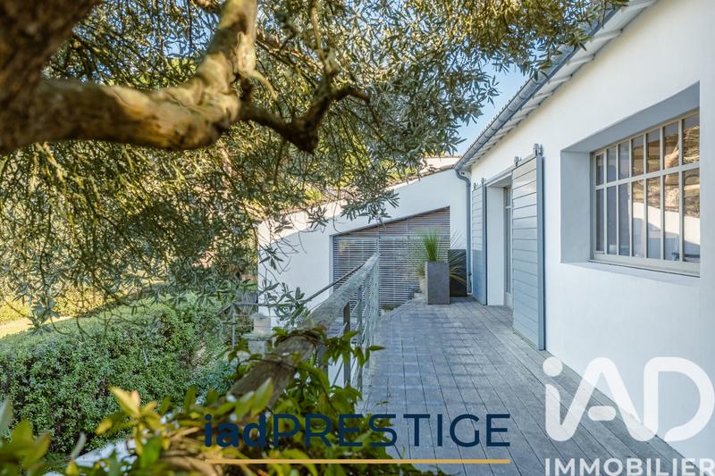 Maison - 257 m² - 8 pièces
