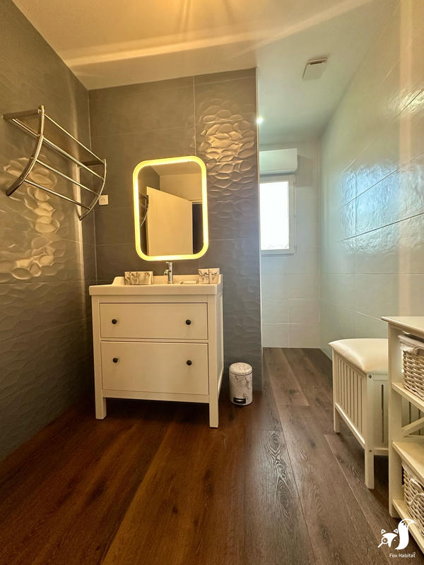 Maison - 195 m² - 7 pièces