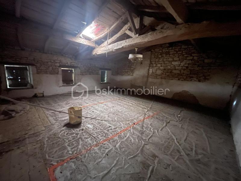 Maison en pierre - 86 m² - 3 pièces