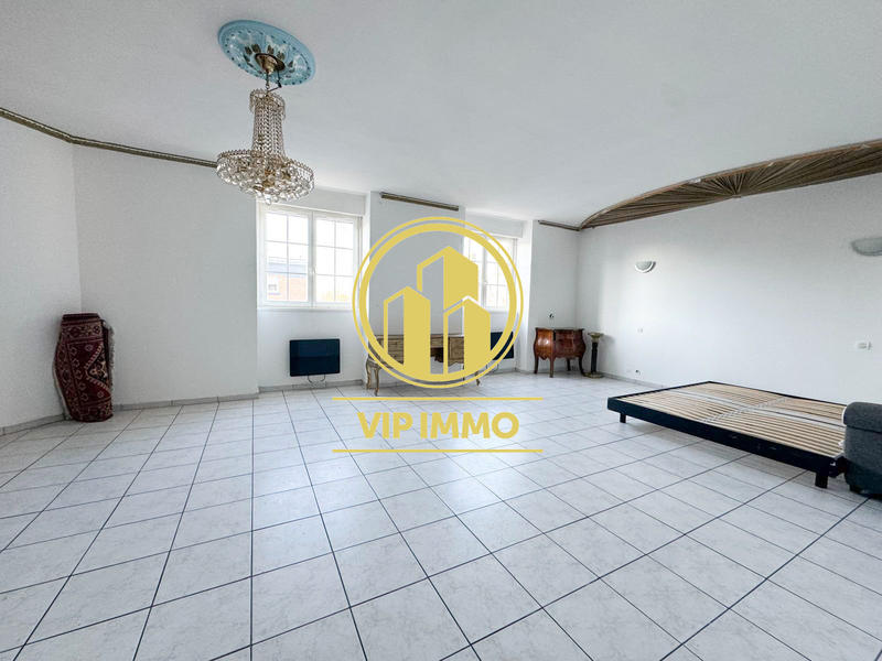 Maison - 203 m² - 5 pièces