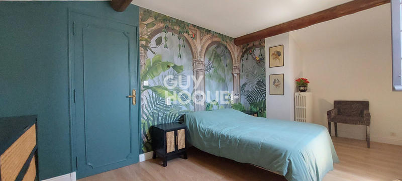 Maison - 252 m² - 9 pièces