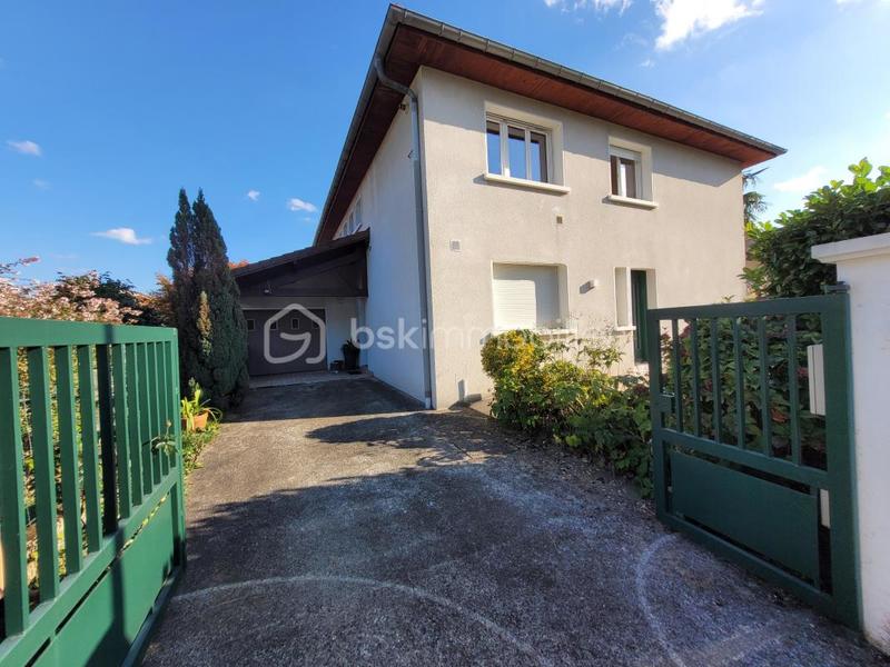 Appartement - 98 m² - 4 pièces