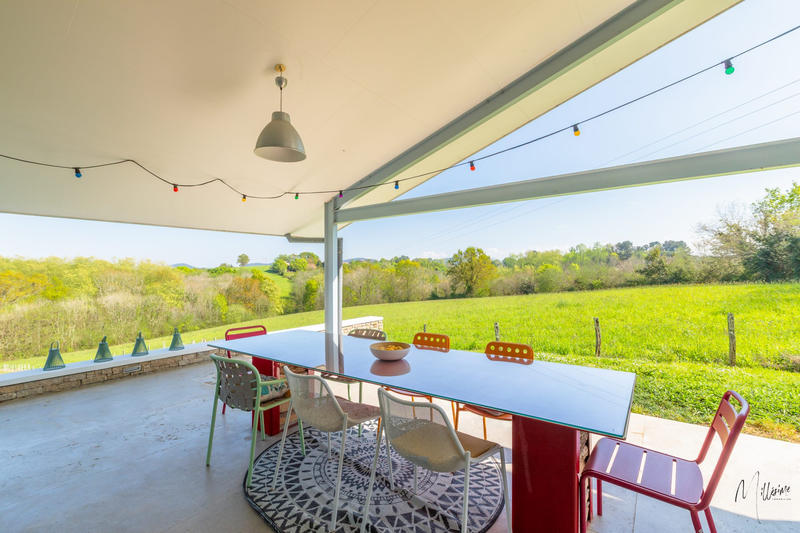 Maison contemporaine - 320 m² - 7 pièces