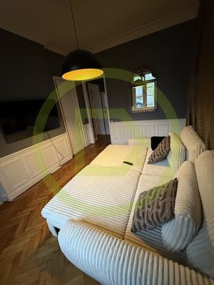 Maison - 360 m² - 7 pièces