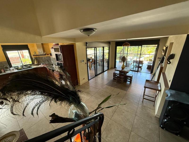 Villa - 140 m² - 5 pièces