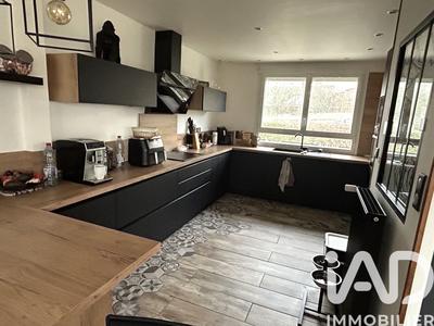 Maison - 135 m² - 5 pièces