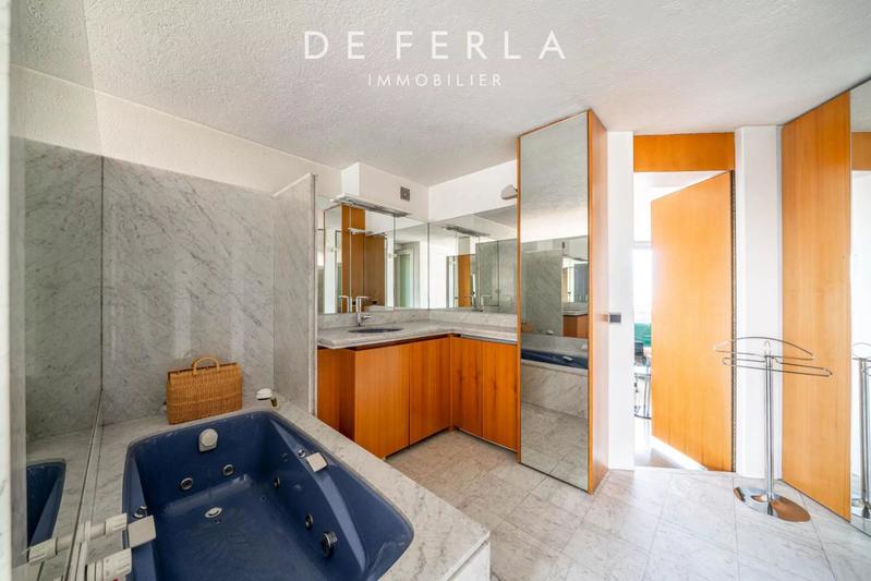 Appartement - 133 m² - 6 pièces