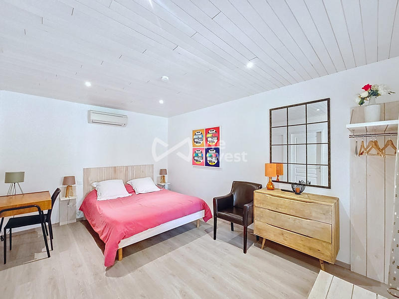 Maison ancienne - 374 m² - 14 pièces