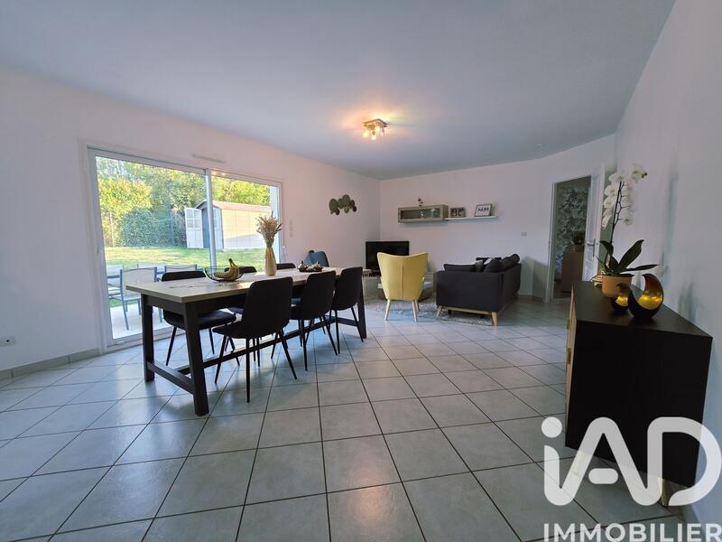 Maison - 96 m² - 4 pièces