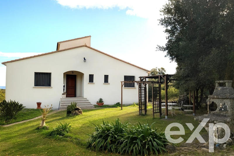 Villa - 220 m² - 7 pièces