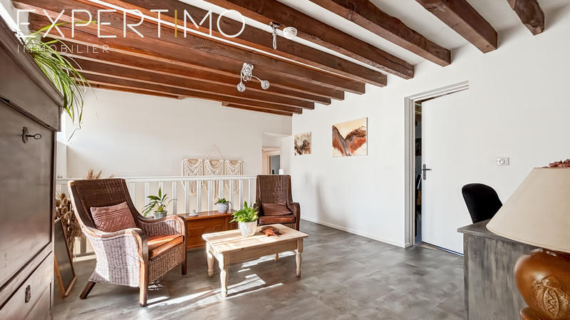 Maison - 208 m² - 7 pièces