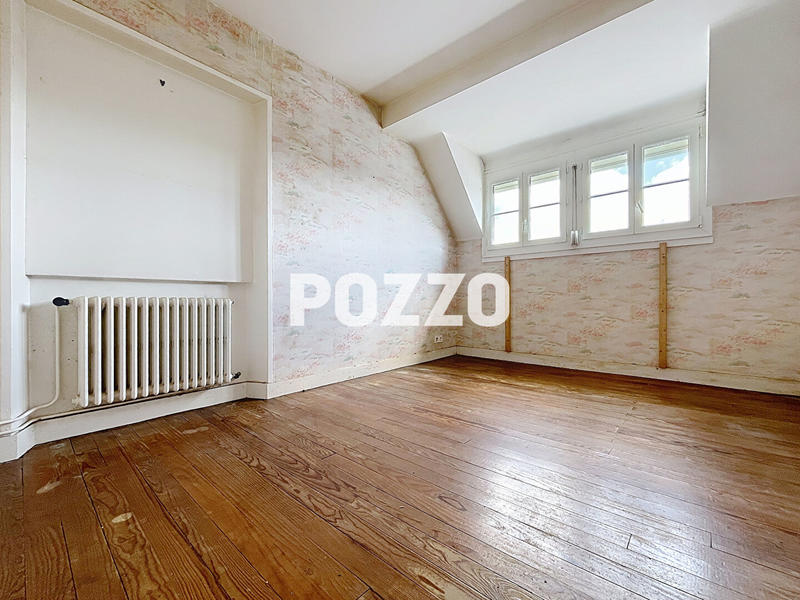 Maison - 96 m² - 6 pièces