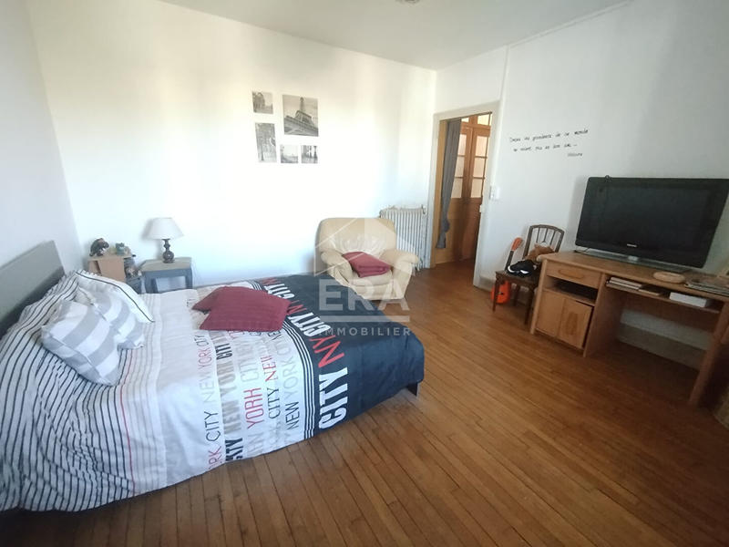 Maison - 203 m² - 8 pièces