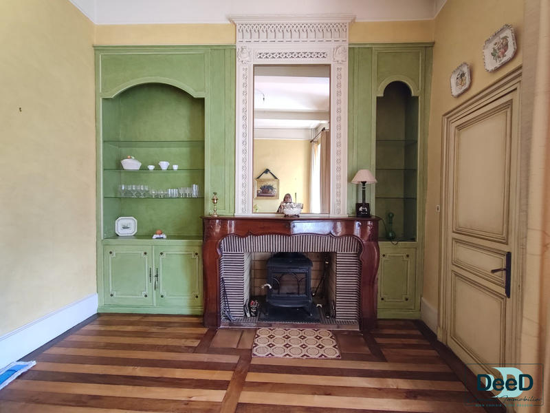 Maison - 288 m² - 9 pièces