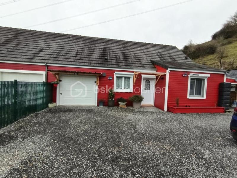 Maison traditionnelle - 75 m² - 3 pièces