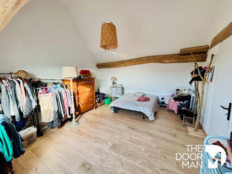 Maison - 200 m² - 7 pièces