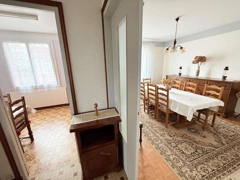 Maison - 90 m² - 5 pièces