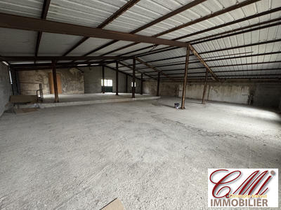 Local d'activités - 250 m²