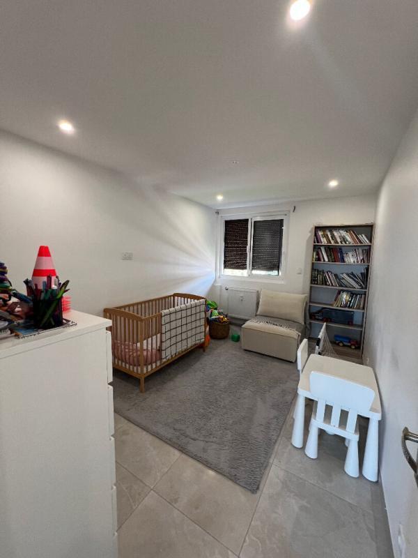 Appartement - 92 m² - 5 pièces