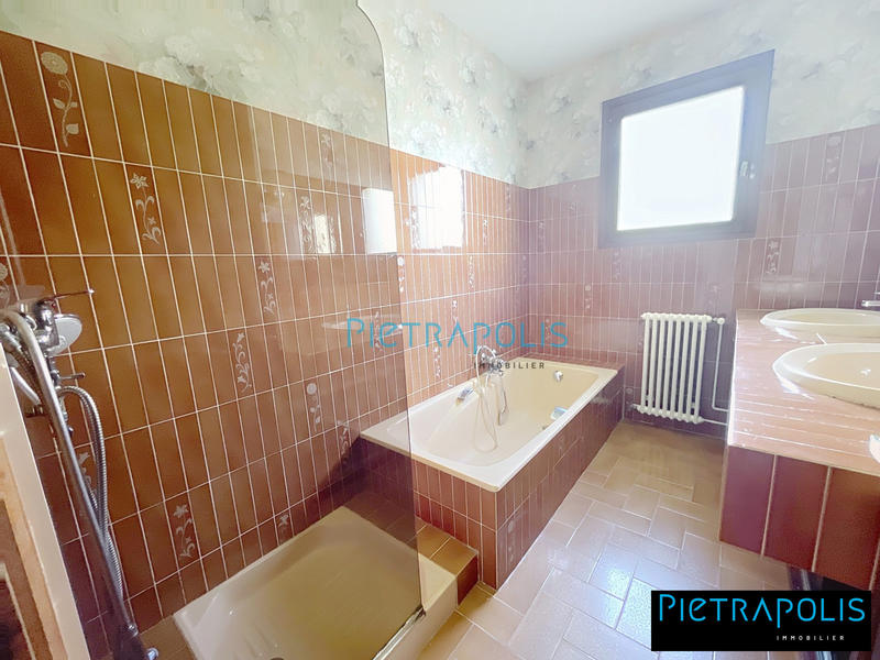 Villa - 191 m² - 7 pièces
