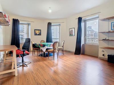 Appartement - 91 m² - 2 pièces