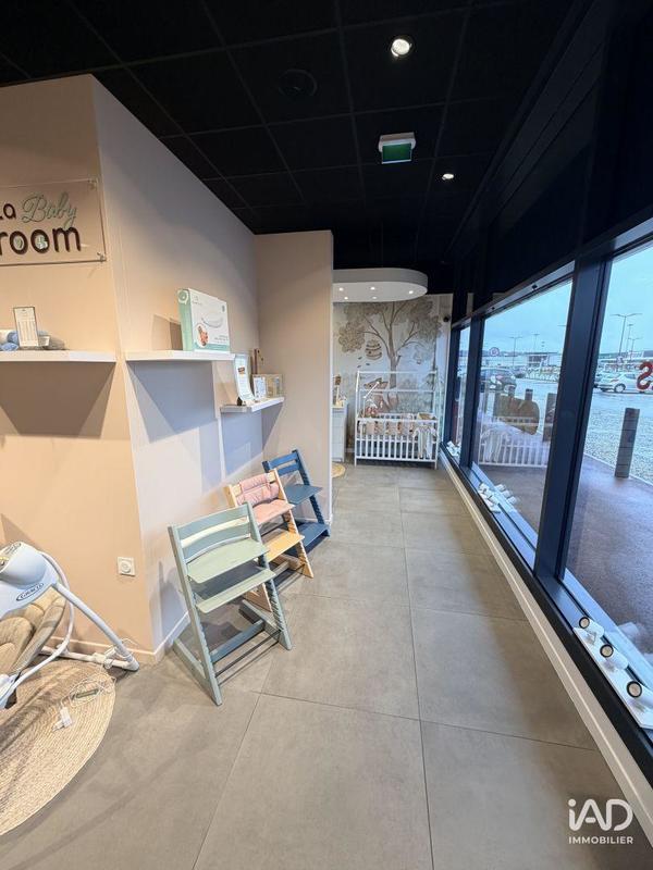 Local commercial - 297 m²