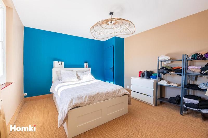 Maison - 200 m² - 5 pièces