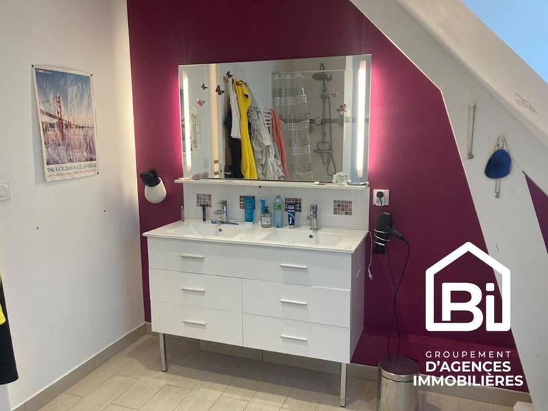 Maison - 168 m² - 7 pièces