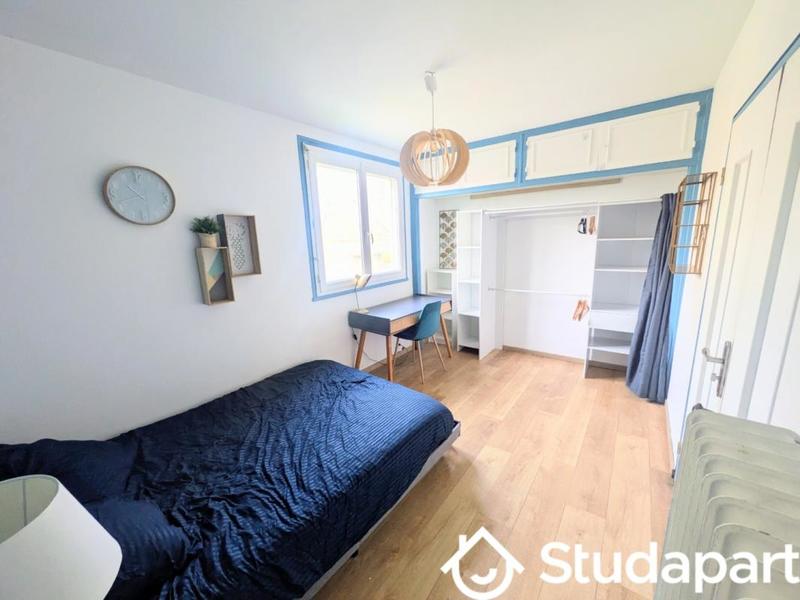 Chambre - 12 m² - 1 pièce