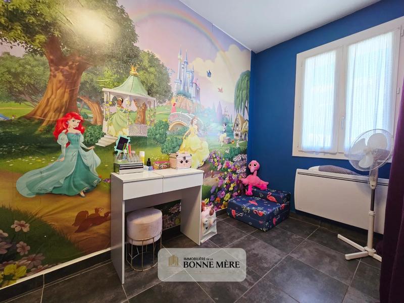 Maison - 90 m² - 4 pièces