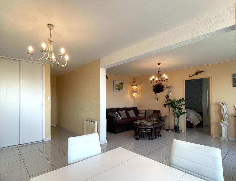 Appartement - 85 m² - 4 pièces