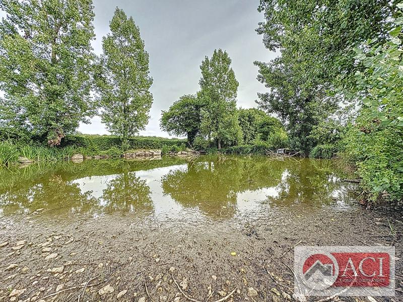 Maison - 4 800 m² - 6 pièces