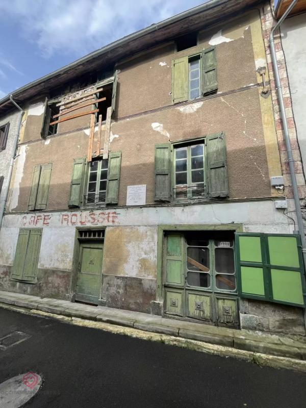 Maison de village - 360 m² - 6 pièces