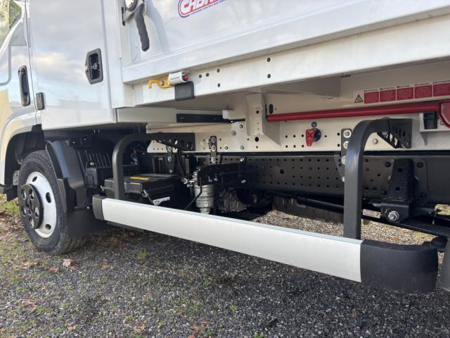 Isuzu M27 Gen 2 3.0l 150ch Bvm Benne Acier Cabreta + Coffre Mi Hauteur + Panier