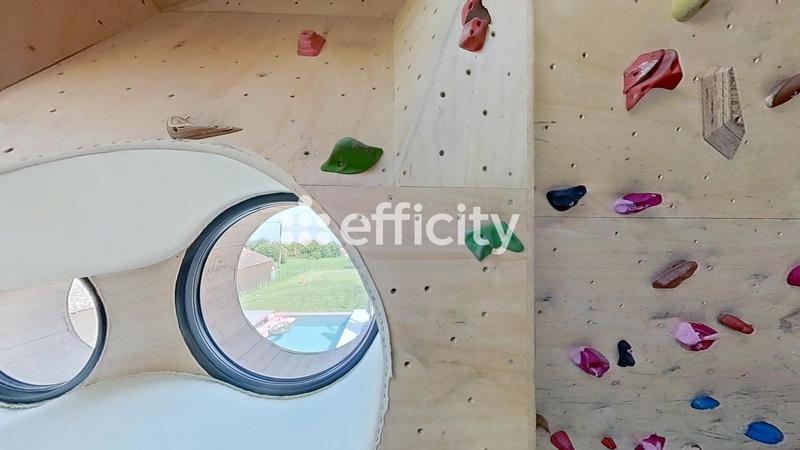 Maison - 178 m² - 6 pièces