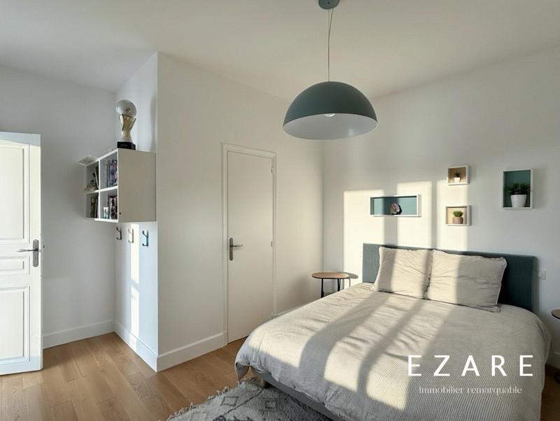 Maison - 320 m² - 12 pièces