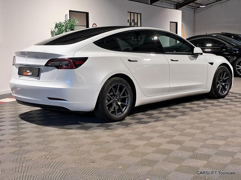 Tesla Model 3 Standard - 275 V Toit Panormaique