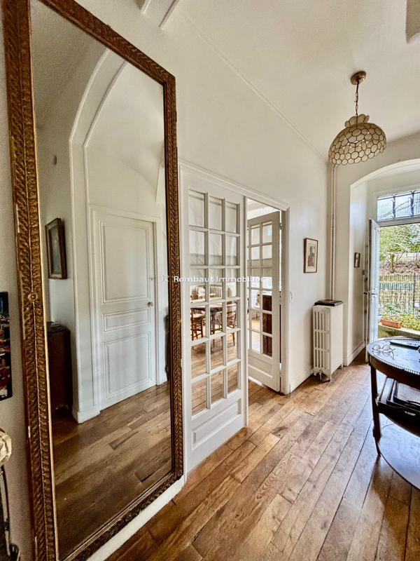 Maison - 142 m² - 8 pièces