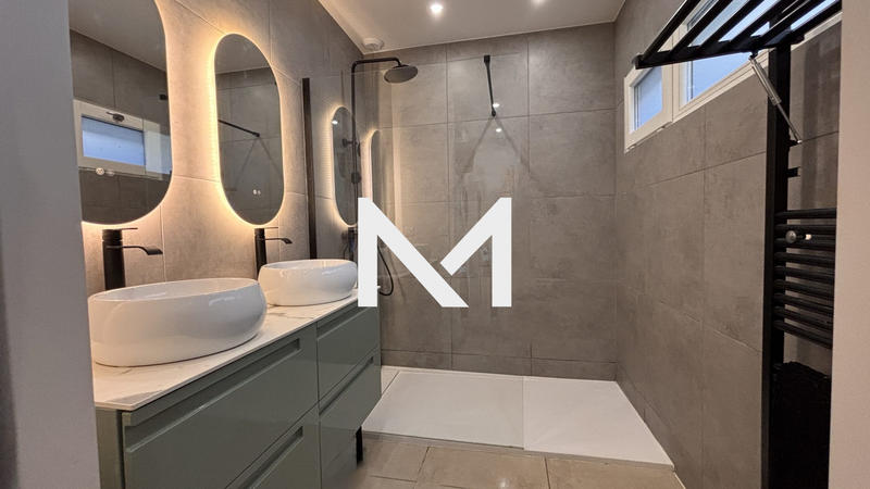 Appartement - 75 m² - 3 pièces