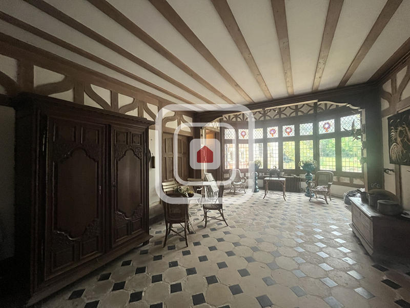 Maison - 405 m² - 10 pièces