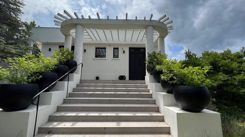 Villa - 392 m² - 14 pièces