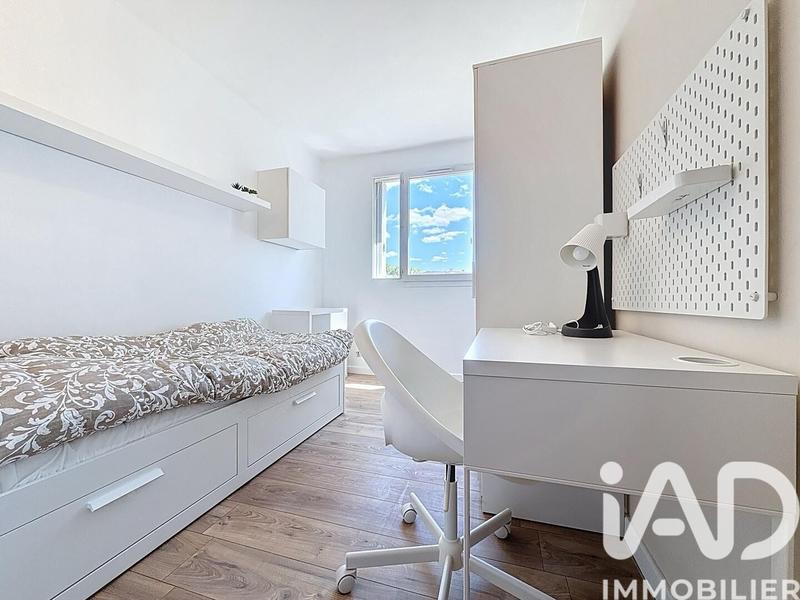 Appartement - 77 m² - 5 pièces