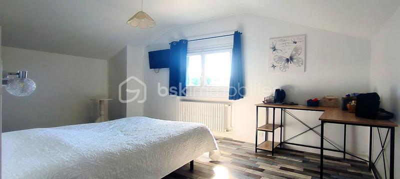 Maison - 196 m² - 9 pièces