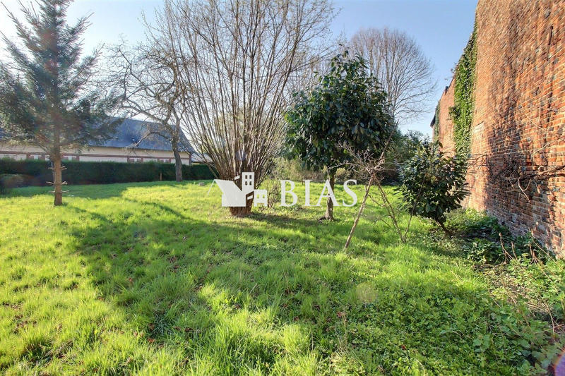 Maison - 256 m² - 12 pièces