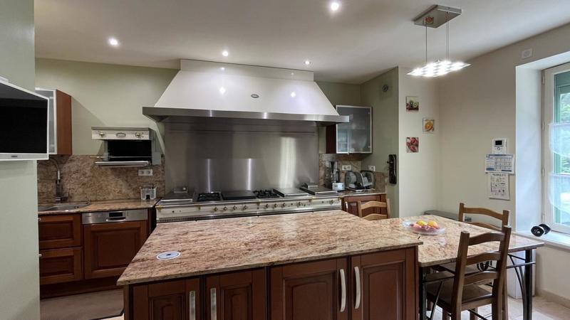 Fermette - 355 m² - 6 pièces