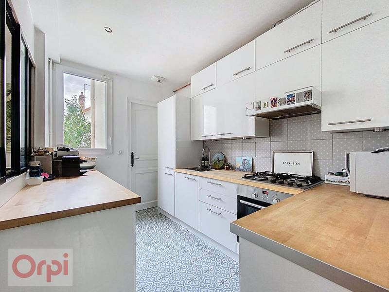 Maison - 207 m² - 6 pièces