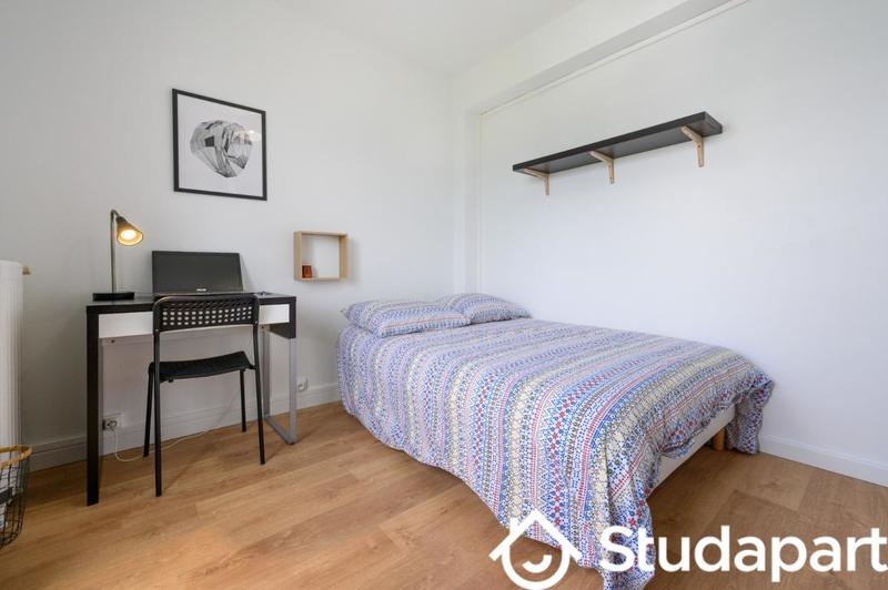 Chambre - 11 m² - 1 pièce