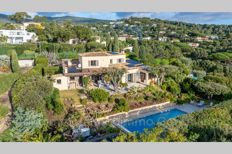 Maison - 180 m² - 5 pièces