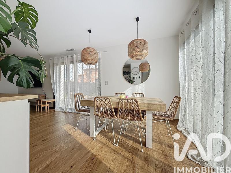 Maison - 96 m² - 5 pièces