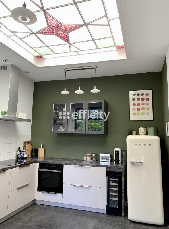 Maison - 201 m² - 8 pièces